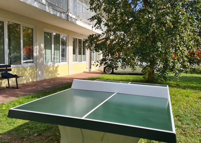 Отель Gaestehaus Hassloch/pfalz Хаслох