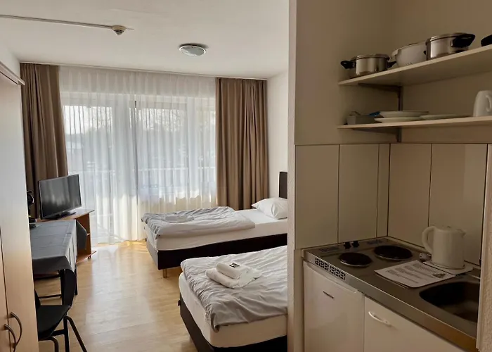 Gaestehaus Hassloch/pfalz Отель Хаслох